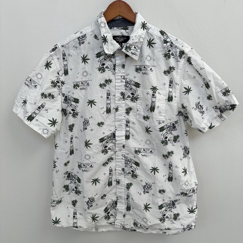 Eighty Eight 88 Men's T-Shirt Button Size XL Short Sleeve Collar Alien Spaceship